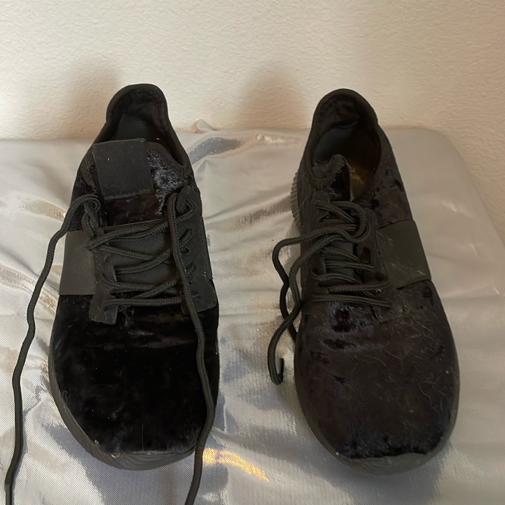 Black velvet tennis shoes, only worn a few times